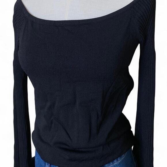 Y2k black right off the shoulder scoop neck flare long sleeve - Picture 3 of 6